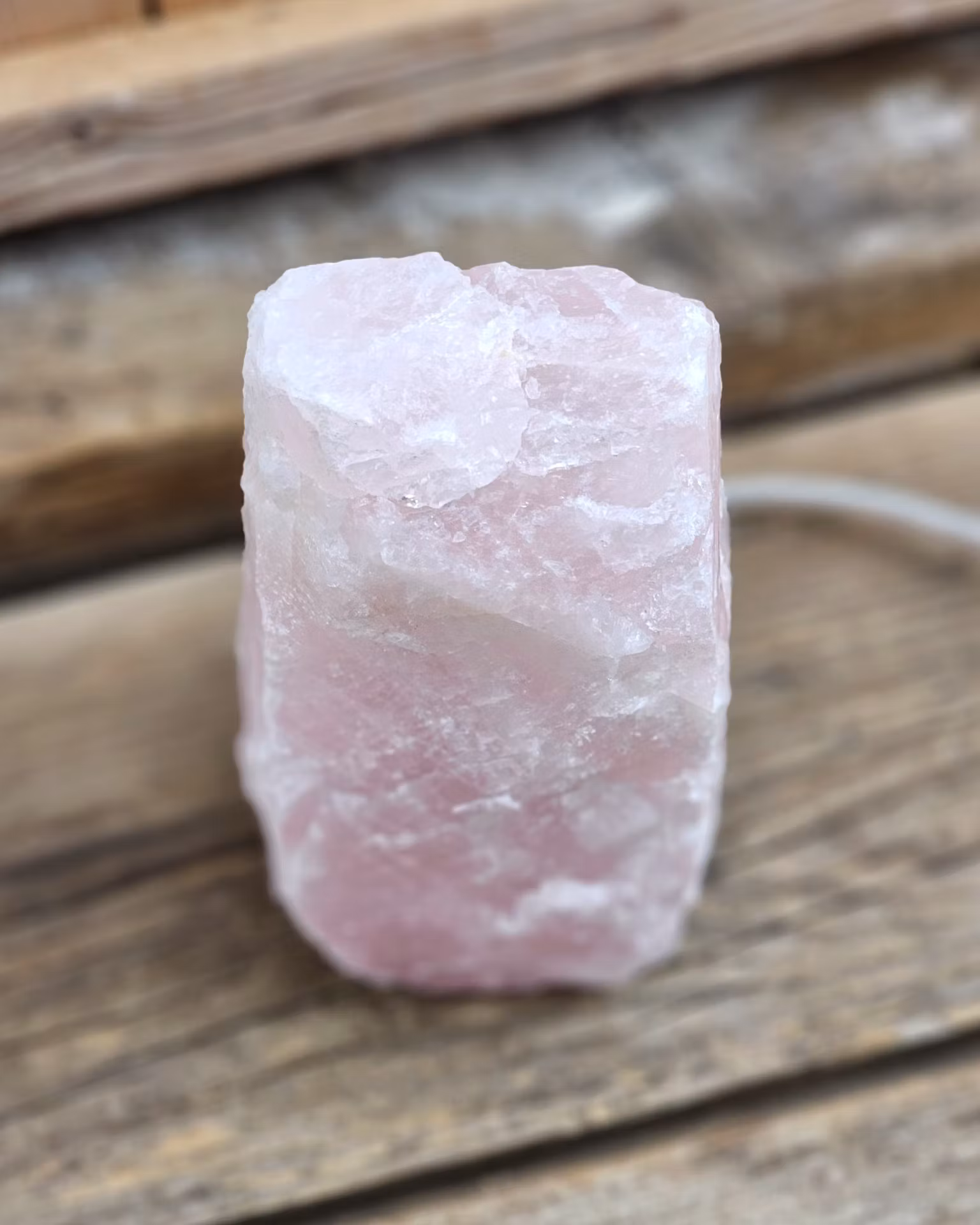 Rosenkvarts rå, lampa