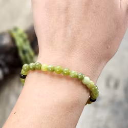 Nefrit Jade extra, armband 6mm runda pärlor