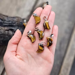 Måne Tigeröga, silverpläterat hänge