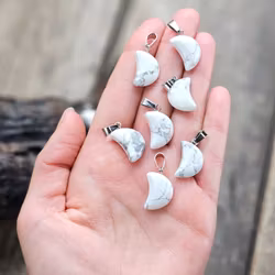 Måne Howlit, silverpläterat hänge