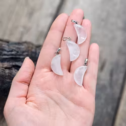 Halvmåne Rosenkvarts, silverpläterat hänge