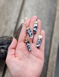 Zebrajaspis polerad spets, guldpläterat hänge