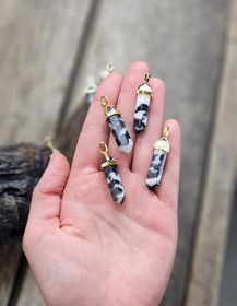 Zebrajaspis polerad spets, guldpläterat hänge