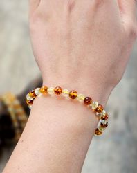 Bärnsten & Citrin mix, armband 6mm runda pärlor