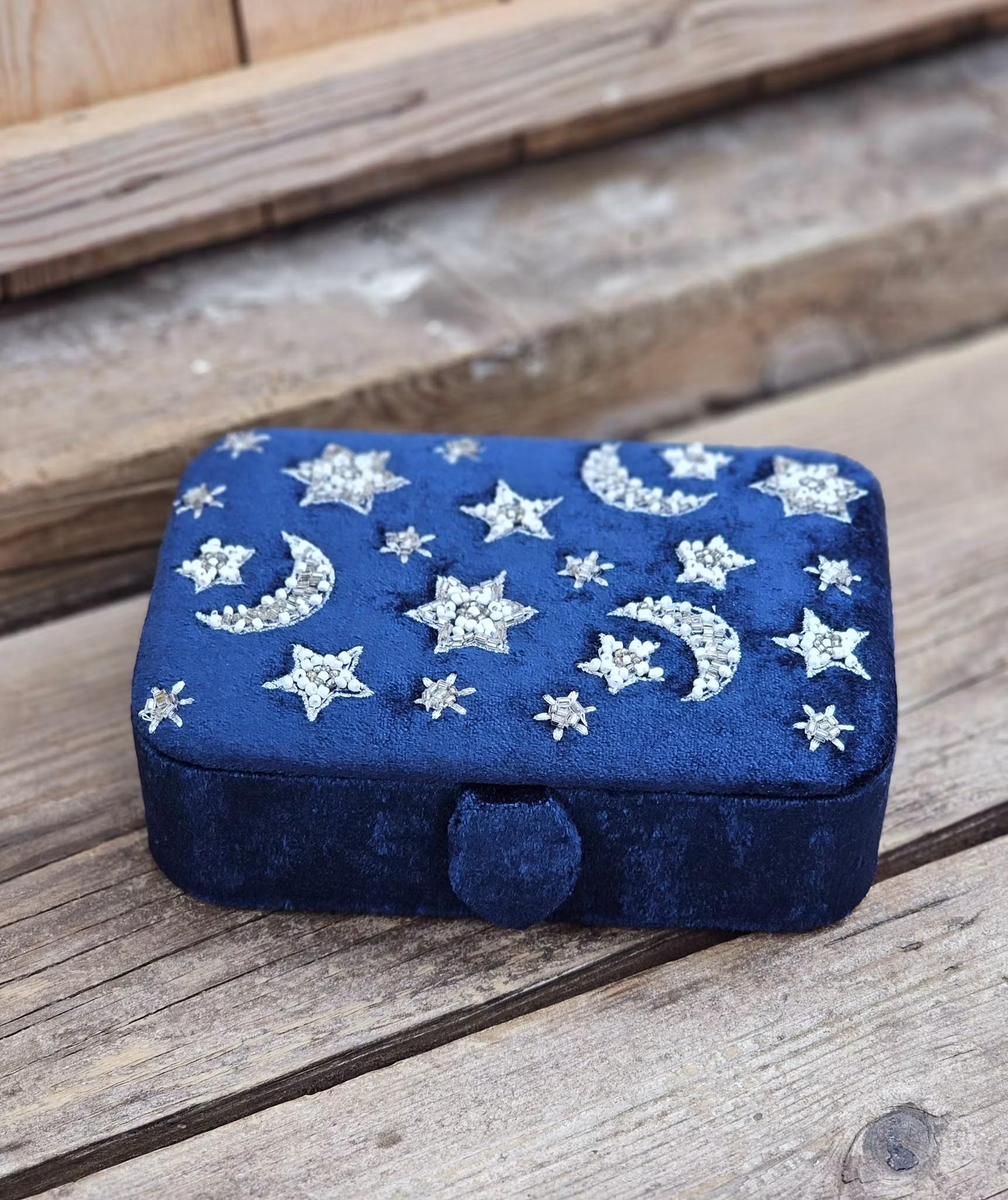 Broderad ask för smycken, kristaller och tarotkort, Natthimmel