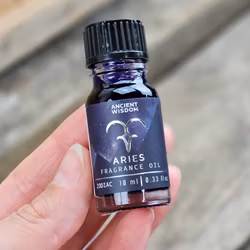 Stjärnteckenolja Väduren (Aries) – Zodiak aromaolja med glitter, 10 ml