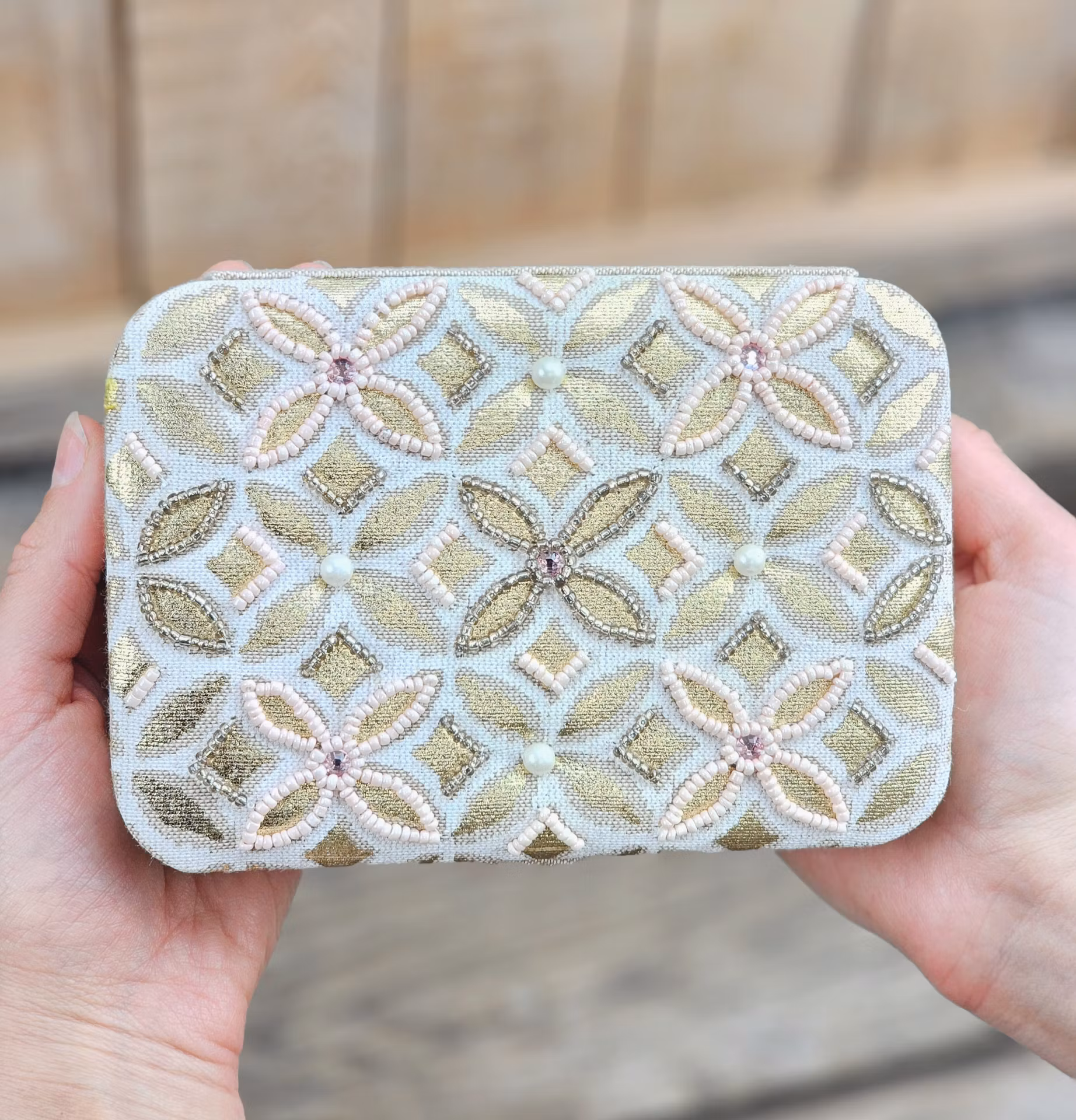 Broderad ask för smycken, kristaller och tarotkort, Flower Of Life