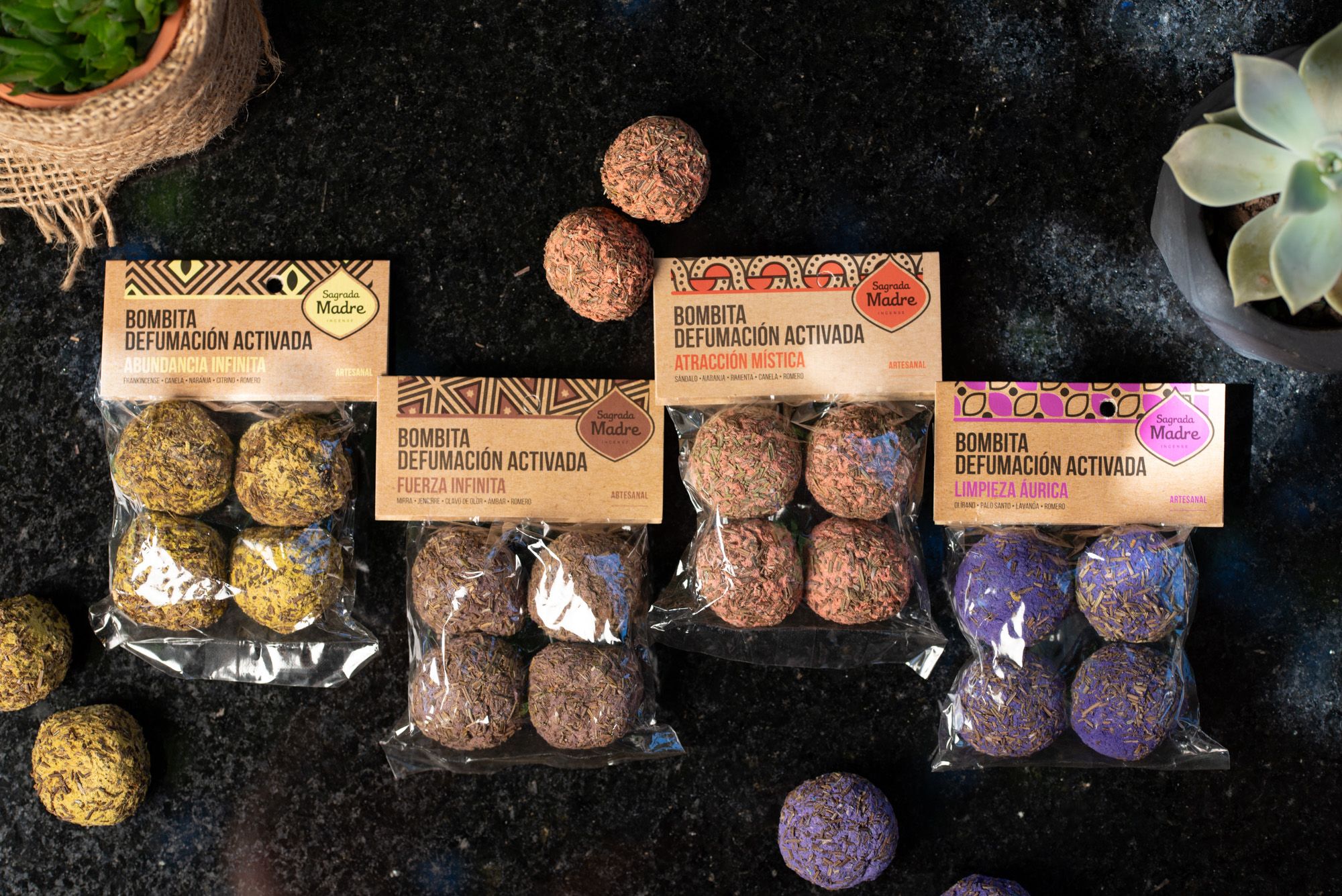 Sagrada Madre - Bombitas, Palo Santo rökelsebollar 4-pack (påse)