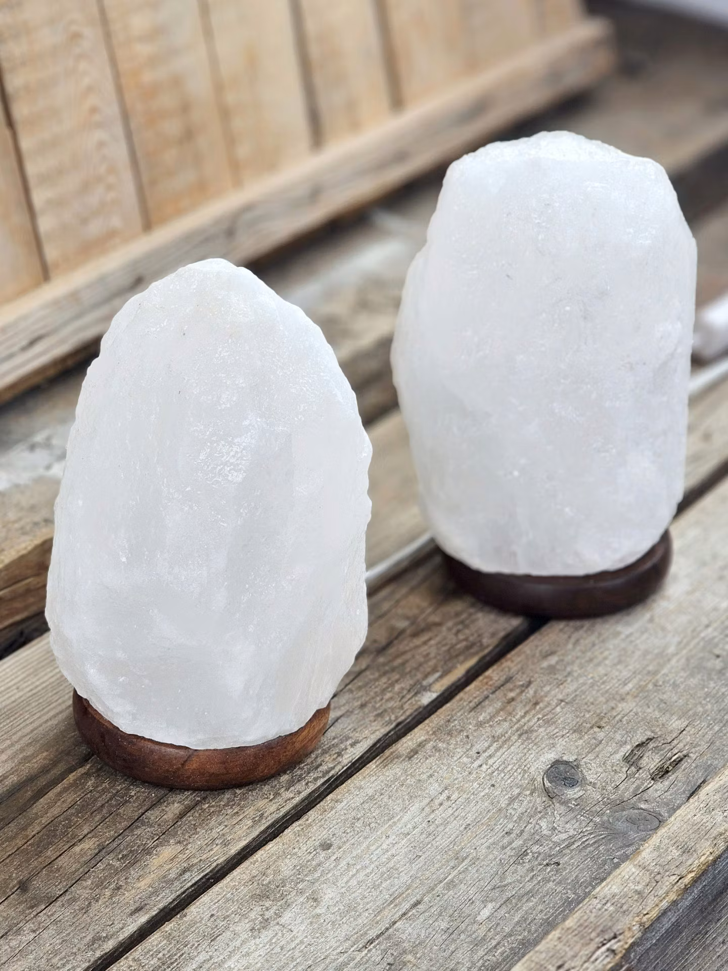 Himalaya Saltkristall, lampa vit -50% **B-kvalité** GULA inslag! + ev skada/annat