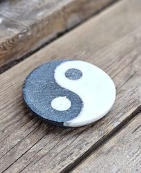 Rökelsehållare, Yin Yang täljsten