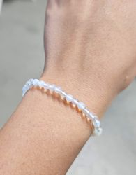 Opalit, armband 4mm runda pärlor -30% fyndexemplar (Obs! Syntetisk!)