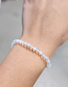 Opalit, armband 4mm runda pärlor -30% fyndexemplar (Obs! Syntetisk!)