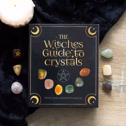 The Witches Guide to Crystals, presentförpackning kit / Kristallkit - Trumlade stenar med runor