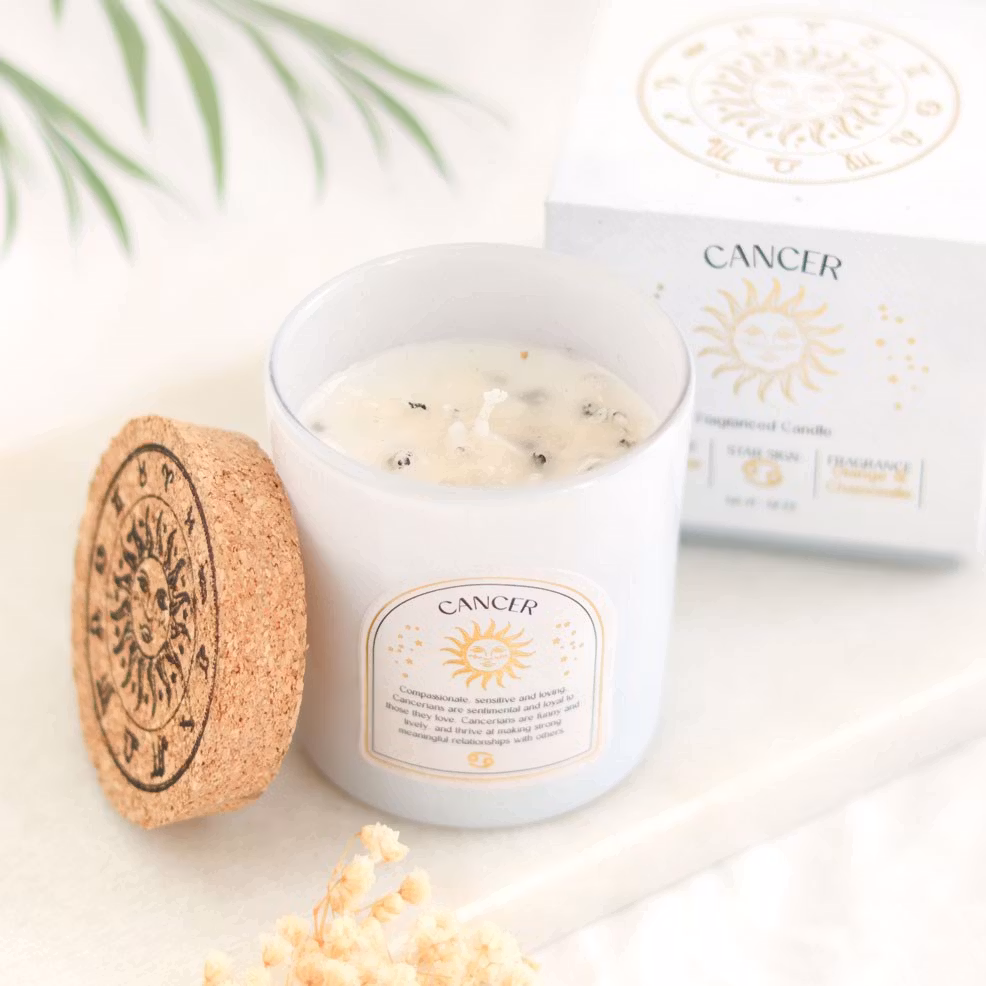 Stjärnteckenljus Kräftan (Cancer) - Orange & Chamomile, Zodiac doftljus med Vit Regnbågsmånsten 21h