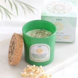 Stjärnteckenljus Lejonet (Leo) - Orange & Bergamot, Zodiac doftljus med Grön Aventurin 21h