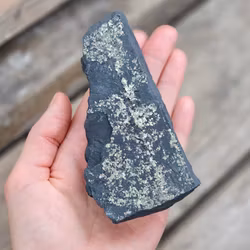 Shungit med Pyrit rå sten #11