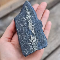 Shungit med Pyrit rå sten #16