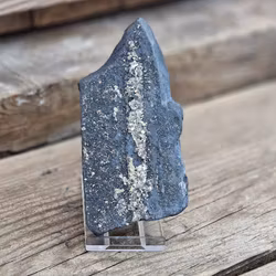 Shungit med Pyrit rå sten #16