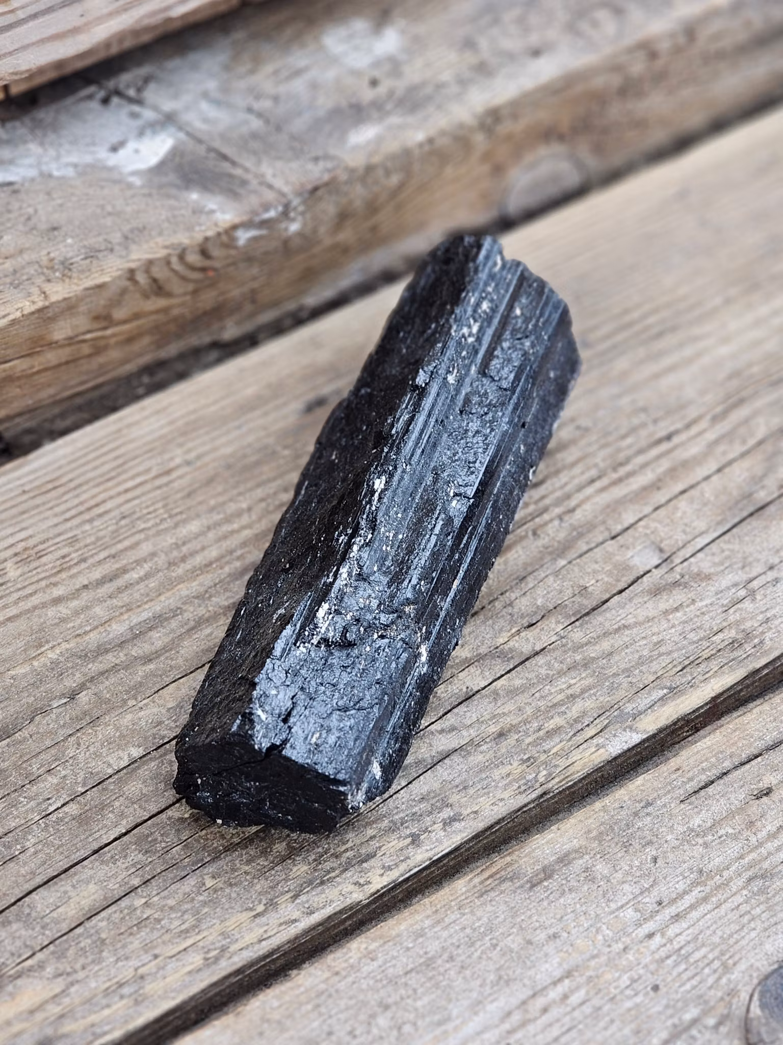 Svart Turmalin rå XL