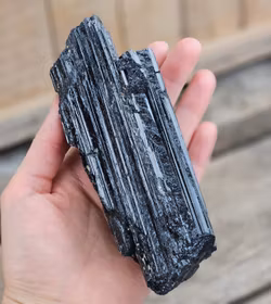 Svart Turmalin rå XL #18