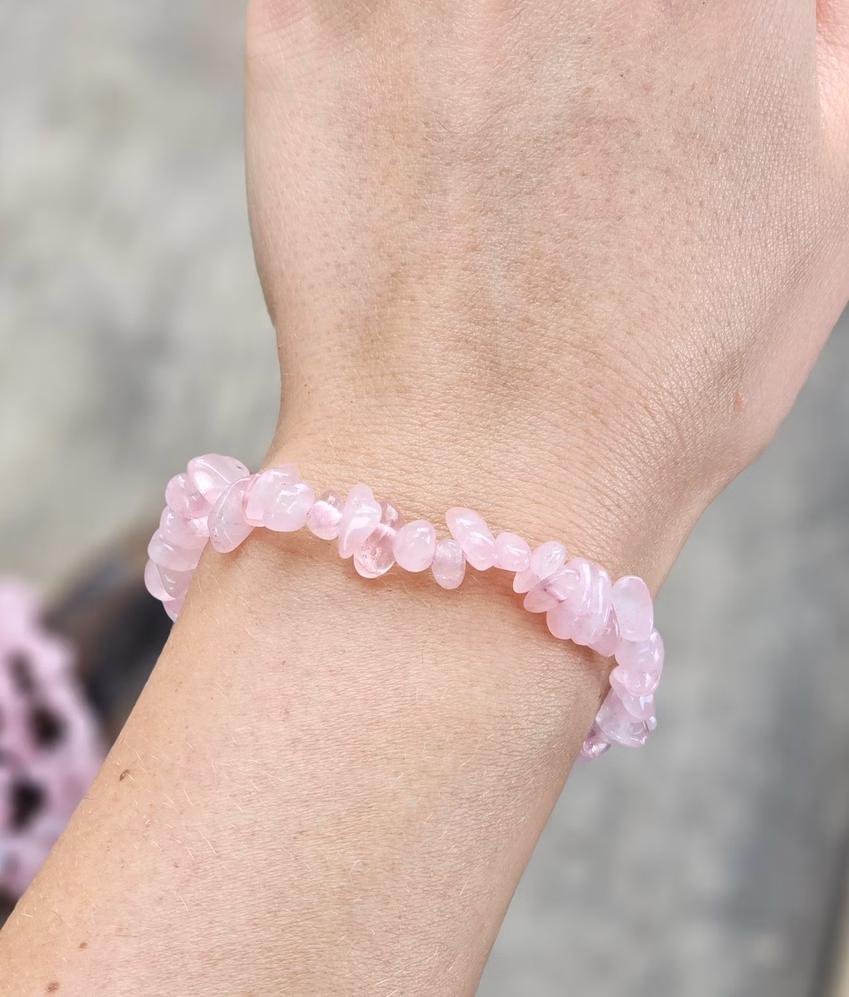 Rosenkvarts, chipsarmband