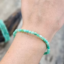 Krysopras extra, armband 4mm facetterade pärlor