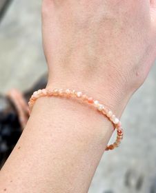 Solsten, armband 4mm facetterade pärlor