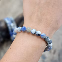 Sodalit med Kalcit, armband 8mm runda pärlor