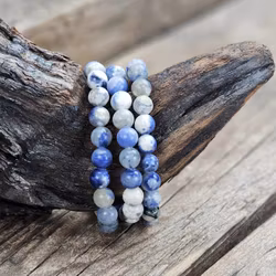 Sodalit med Kalcit, armband 8mm runda pärlor