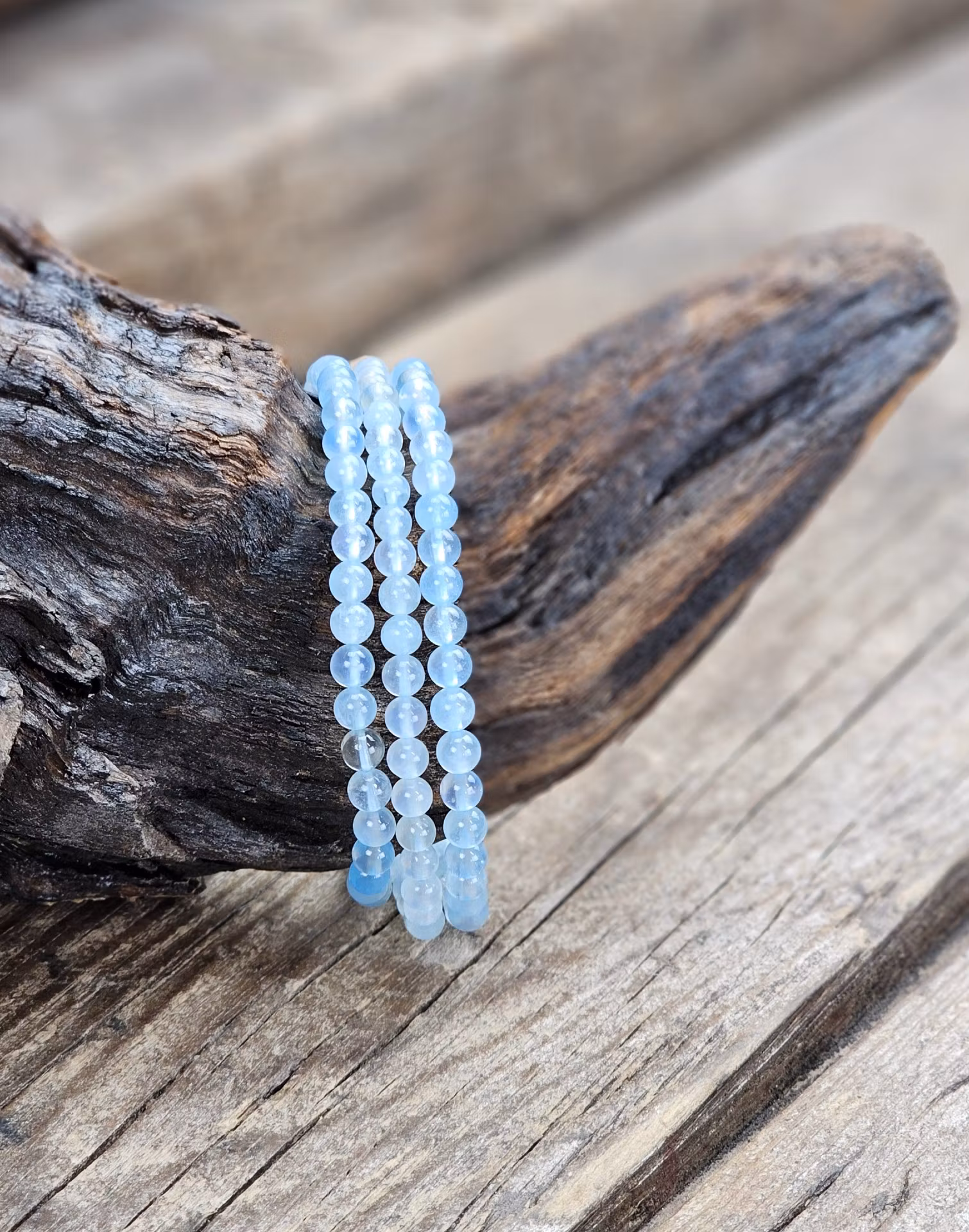 Akvamarin extra, armband 4mm runda pärlor