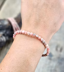 Rodokrosit, armband 4mm runda pärlor