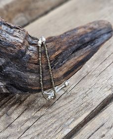 Pyrit, armband 3mm facetterade pärlor macramé