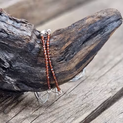 Granat, armband 3mm facetterade pärlor macramé