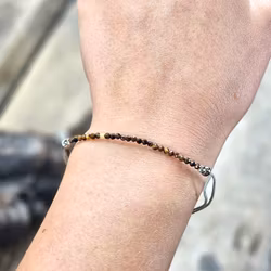 Tigeröga, armband 3mm facetterade pärlor macramé