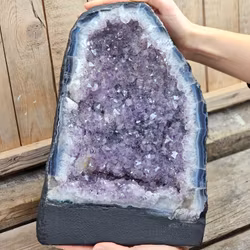 Ametistgrotta 11,5 kg