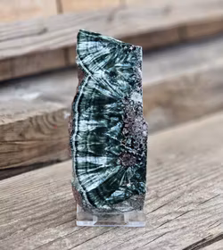 Serafinit, stor polerad skiva #1