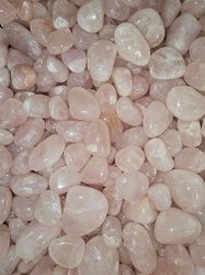 Rosenkvarts, trumlad -85% B-kvalité annan form/ev sprickor/ev repiga - B-kvalité 100-pack STORPACK