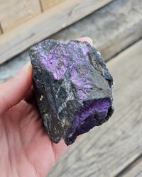 Purpurit rå sten #17