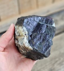 Purpurit rå sten #21