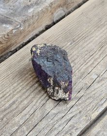 Purpurit rå sten #25