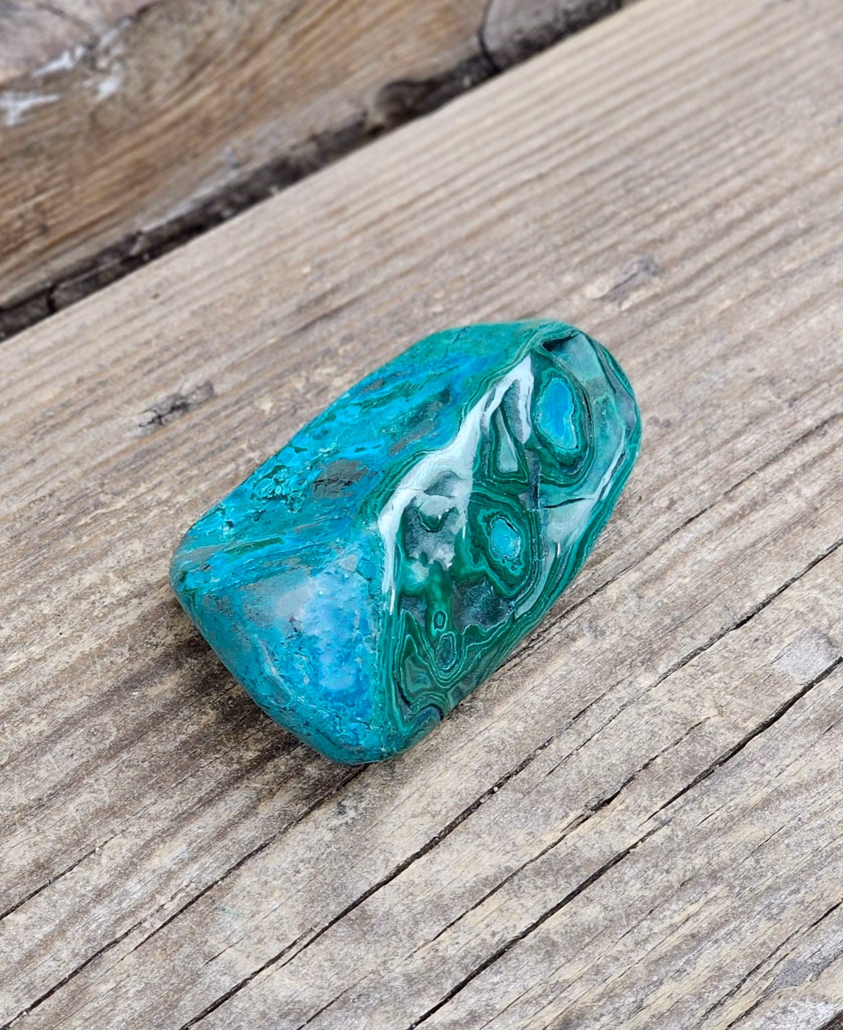 Malakolla polerad friform