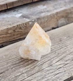 Stående spets, Golden Healer #5 (litet nagg finns)