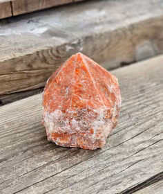 Stående spets, Orange Kalcit (Orkidé Kalcit) #9 (nagg finns)