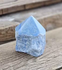 Stående spets, Blå Kvarts #10 (nagg finns)