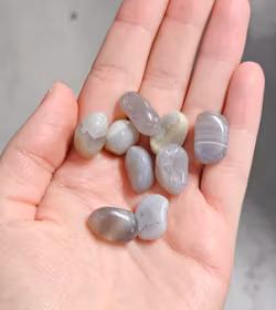 Grå agat, trumlad -95% fynd små / MINI 2-pack!