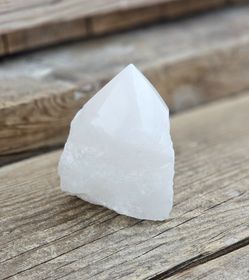 Stående spets, Bergkristall (mjölkig) #2