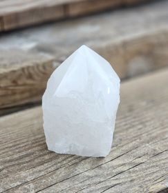 Stående spets, Bergkristall (mjölkig) #4