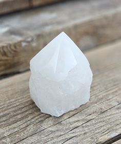Stående spets, Bergkristall (mjölkig) #5