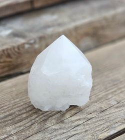 Stående spets, Bergkristall (mjölkig) #7