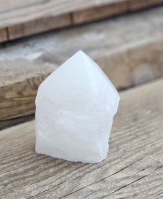 Stående spets, Bergkristall (mjölkig) #8